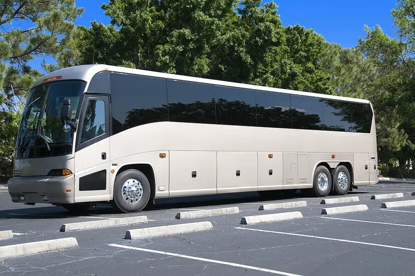 Memphis 50 Passenger Charter Bus