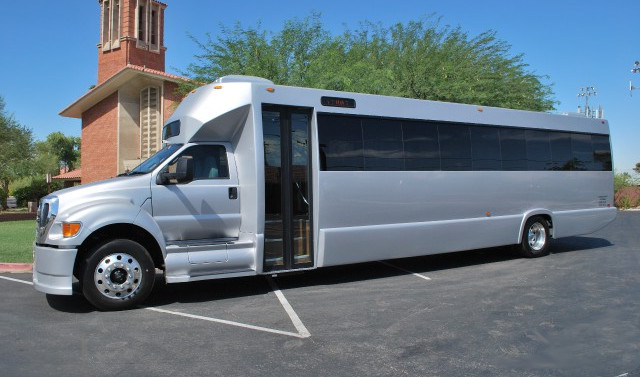 Memphis 50 Passenger Charter Bus